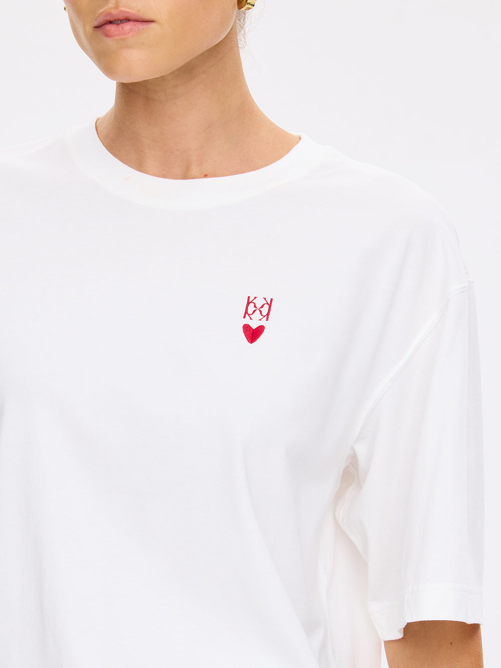 Amore Tee